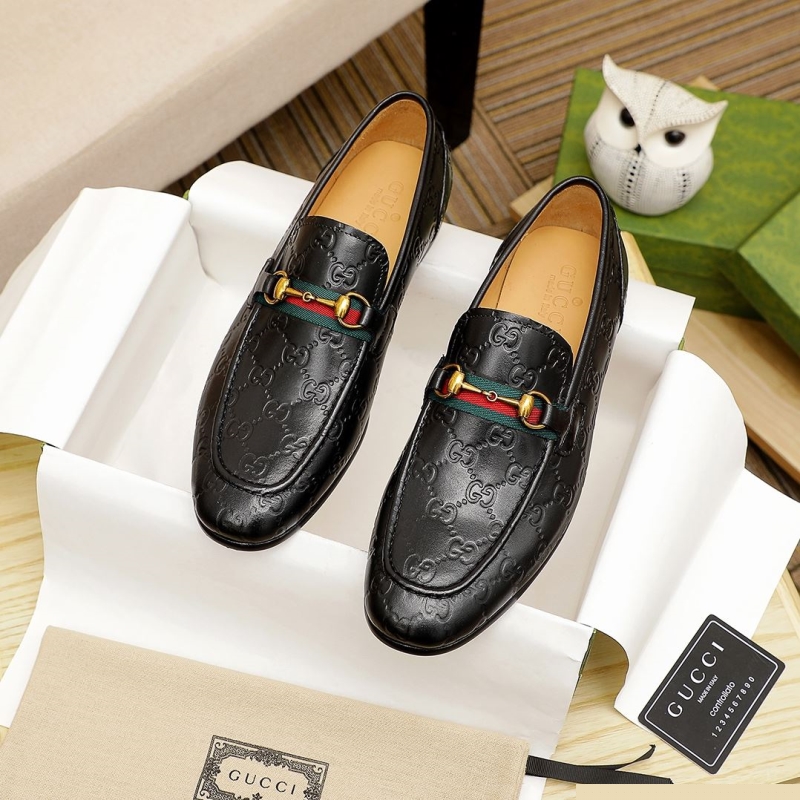 G*u*i leather shoes